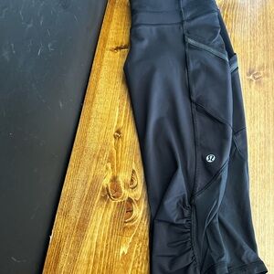 Low Rise Black Lululemon Leggings Crop